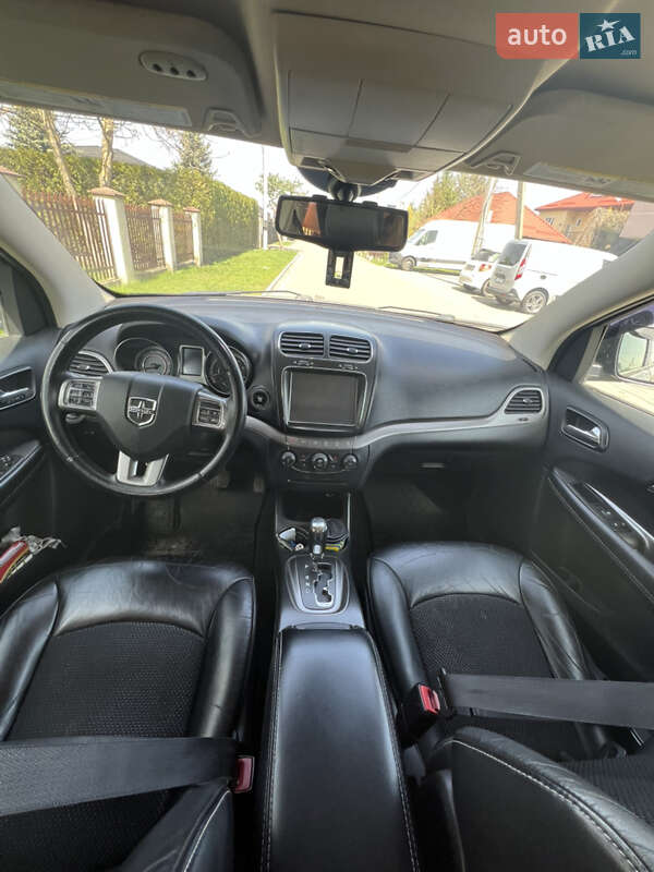 Позашляховик / Кросовер Dodge Journey 2015 в Львові