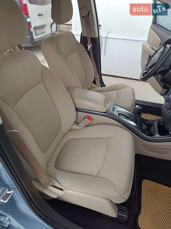 Внедорожник / Кроссовер Dodge Journey 2013 в Ровно