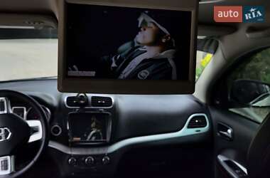 Позашляховик / Кросовер Dodge Journey 2015 в 