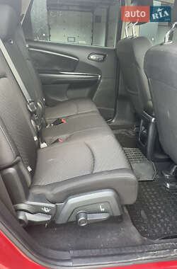 Позашляховик / Кросовер Dodge Journey 2014 в 