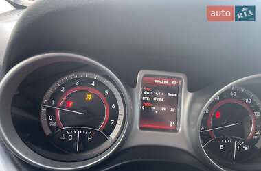 Позашляховик / Кросовер Dodge Journey 2014 в 