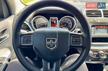 Позашляховик / Кросовер Dodge Journey 2016 в 
