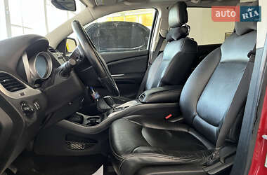 Позашляховик / Кросовер Dodge Journey 2013 в 
