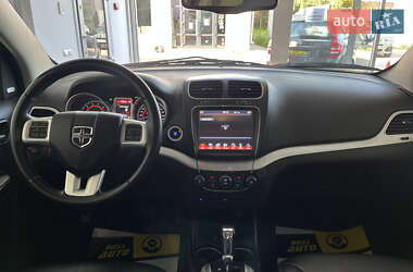 Позашляховик / Кросовер Dodge Journey 2013 в 