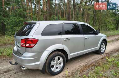 Позашляховик / Кросовер Dodge Journey 2012 в 