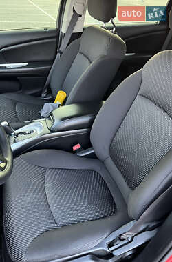 Внедорожник / Кроссовер Dodge Journey 2015 в 