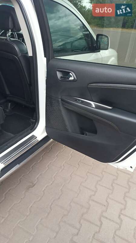 Внедорожник / Кроссовер Dodge Journey 2014 в Кривом Роге