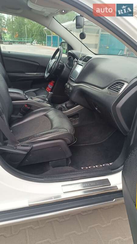 Внедорожник / Кроссовер Dodge Journey 2014 в Кривом Роге