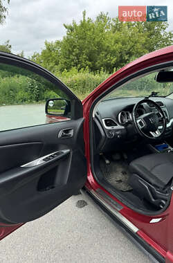 Внедорожник / Кроссовер Dodge Journey 2011 в 
