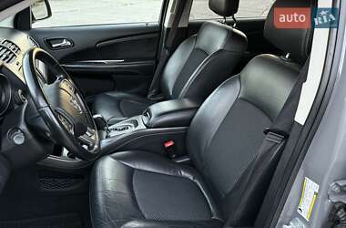 Позашляховик / Кросовер Dodge Journey 2020 в 