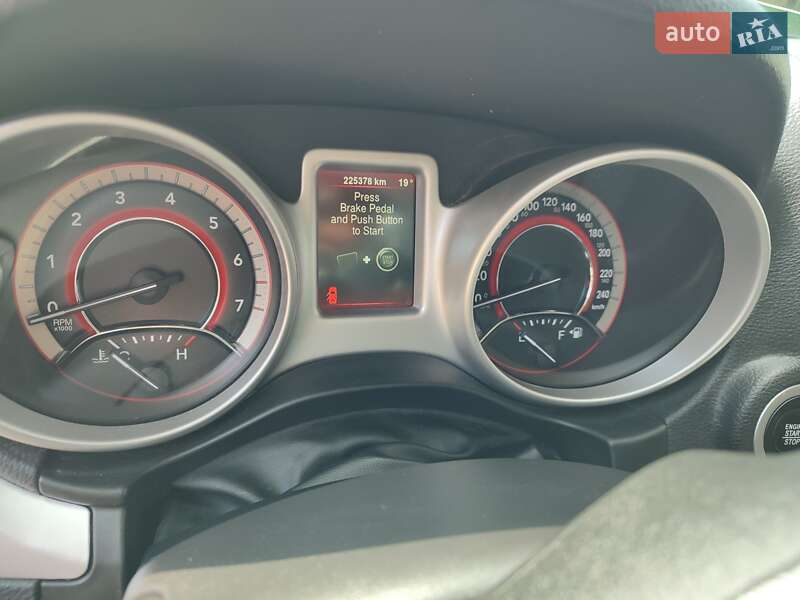Внедорожник / Кроссовер Dodge Journey 2016 в Лубнах