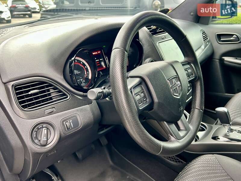 Позашляховик / Кросовер Dodge Journey 2016 в Києві