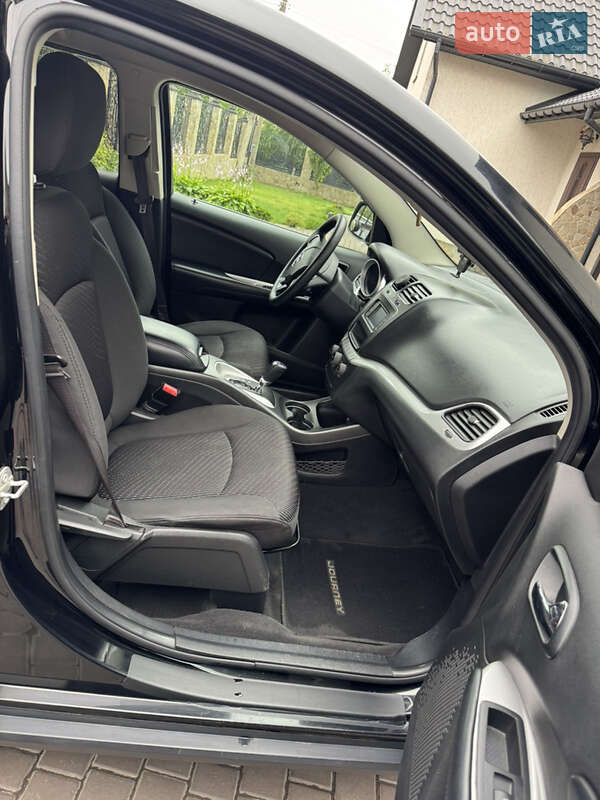 Позашляховик / Кросовер Dodge Journey 2017 в Нововолинську