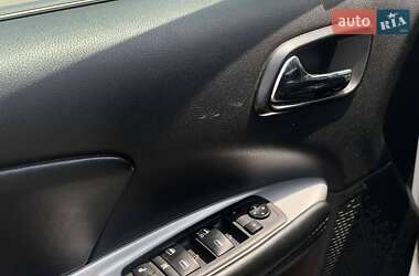 Внедорожник / Кроссовер Dodge Journey 2018 в 