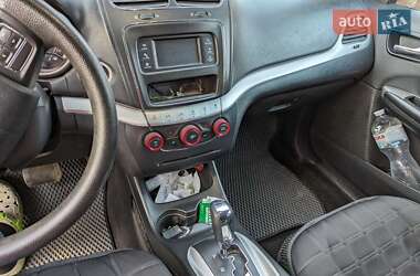 Внедорожник / Кроссовер Dodge Journey 2014 в 