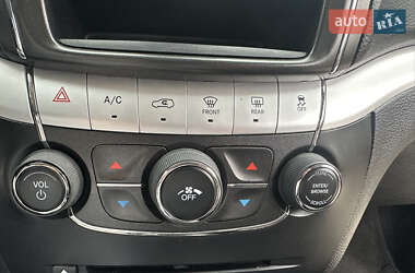 Внедорожник / Кроссовер Dodge Journey 2014 в 