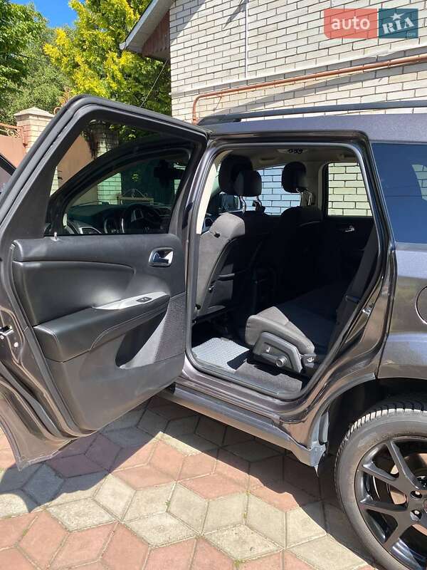Внедорожник / Кроссовер Dodge Journey 2014 в Черновцах