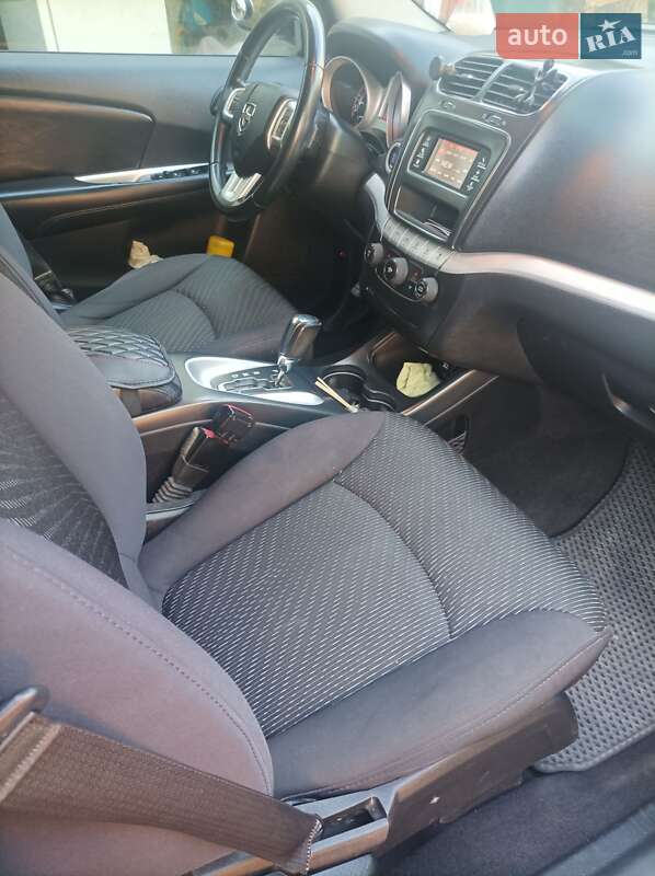 Внедорожник / Кроссовер Dodge Journey 2012 в Малине