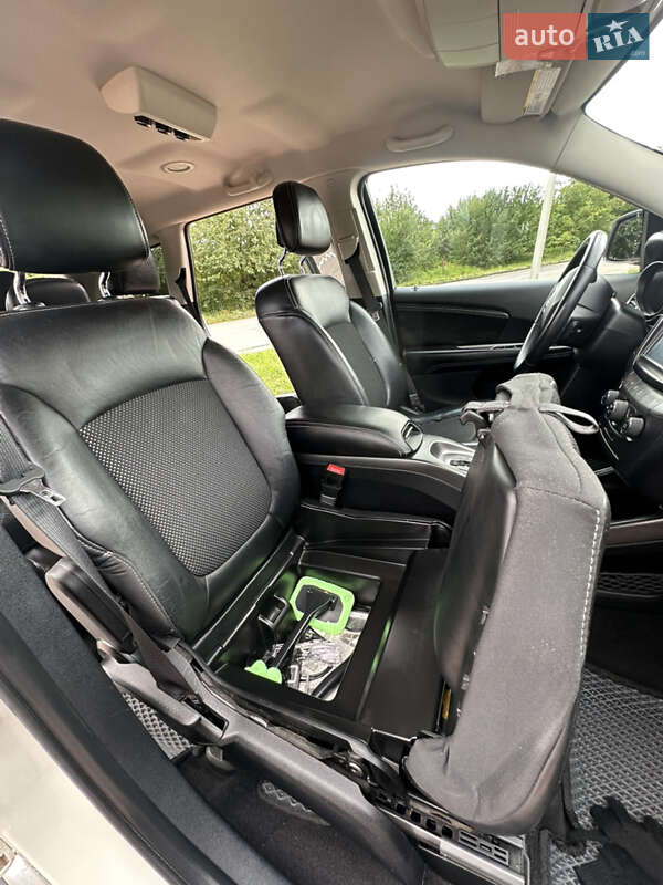 Внедорожник / Кроссовер Dodge Journey 2014 в Ивано-Франковске фото 61 Внедорожник / Кроссовер Dodge Journey 2014 в Ивано-Франковске