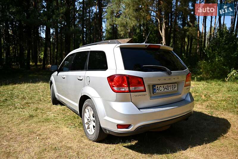Внедорожник / Кроссовер Dodge Journey 2012 в Любешове