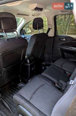 Внедорожник / Кроссовер Dodge Journey 2012 в 