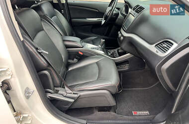 Внедорожник / Кроссовер Dodge Journey 2016 в 