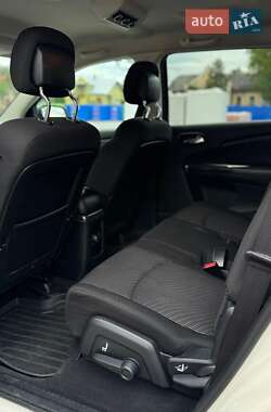 Внедорожник / Кроссовер Dodge Journey 2014 в 