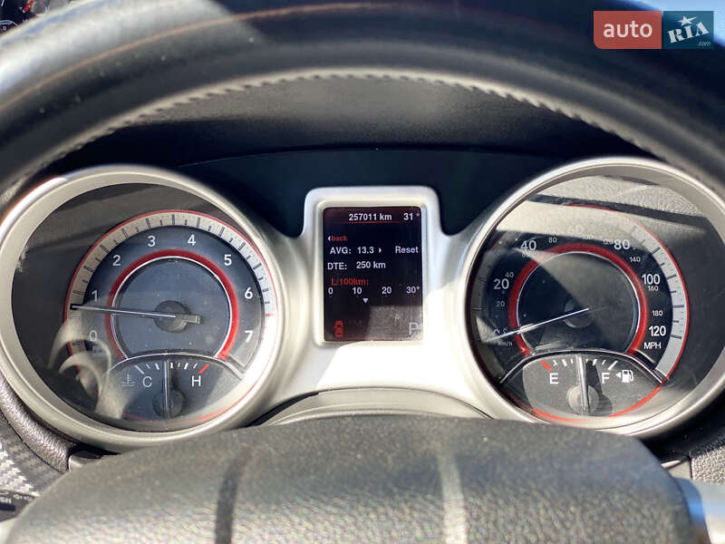 Позашляховик / Кросовер Dodge Journey 2013 в Києві