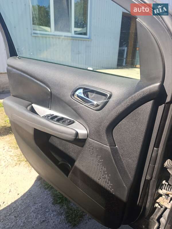 Внедорожник / Кроссовер Dodge Journey 2013 в Барышевке фото 9 Внедорожник / Кроссовер Dodge Journey 2013 в Барышевке