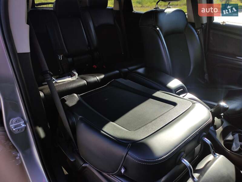 Внедорожник / Кроссовер Dodge Journey 2017 в Львове