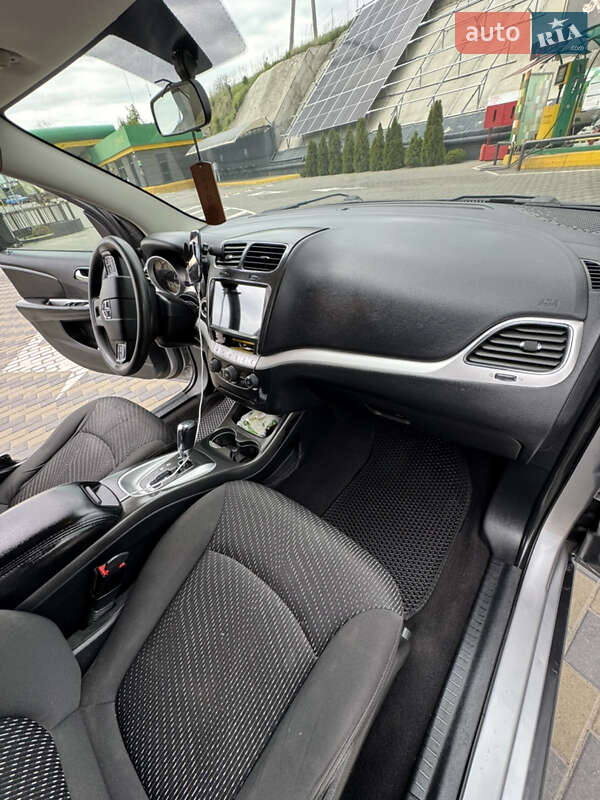 Внедорожник / Кроссовер Dodge Journey 2017 в Городище