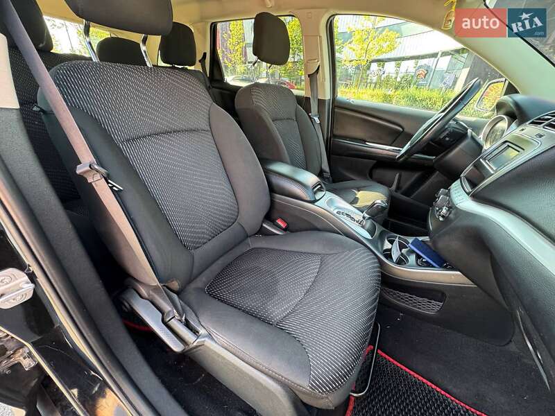 Позашляховик / Кросовер Dodge Journey 2016 в Києві