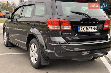 Позашляховик / Кросовер Dodge Journey 2012 в 