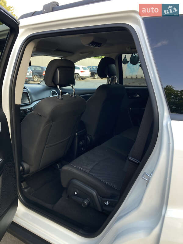 Позашляховик / Кросовер Dodge Journey 2016 в Ніжині фото 9 Позашляховик / Кросовер Dodge Journey 2016 в Ніжині