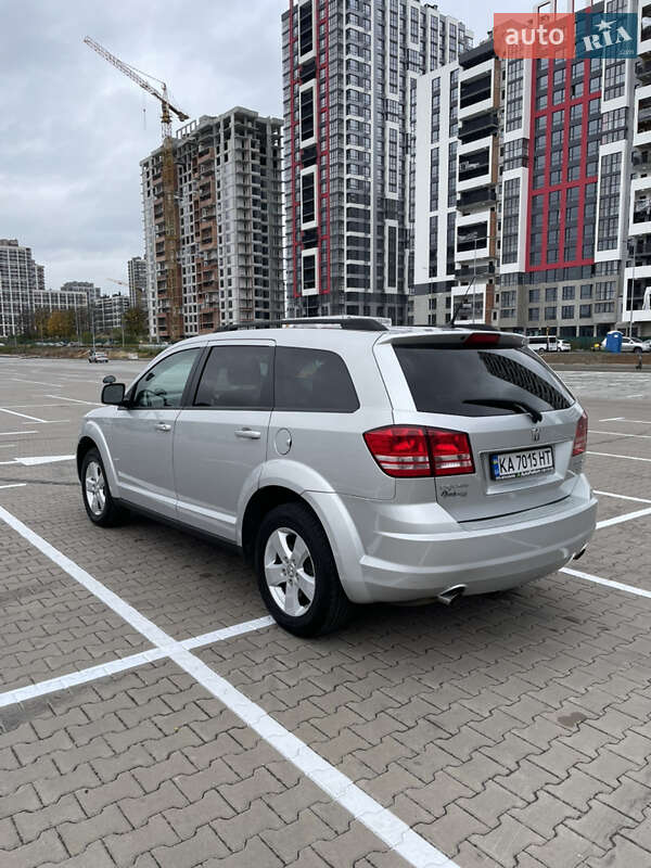 Позашляховик / Кросовер Dodge Journey 2010 в Києві