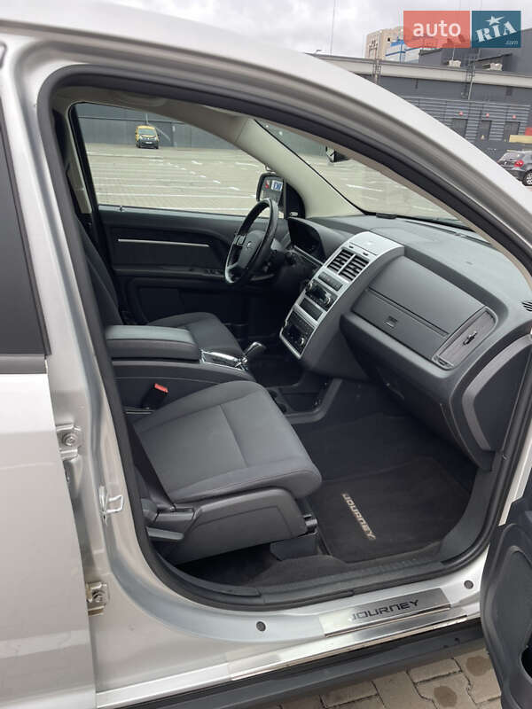 Позашляховик / Кросовер Dodge Journey 2010 в Києві