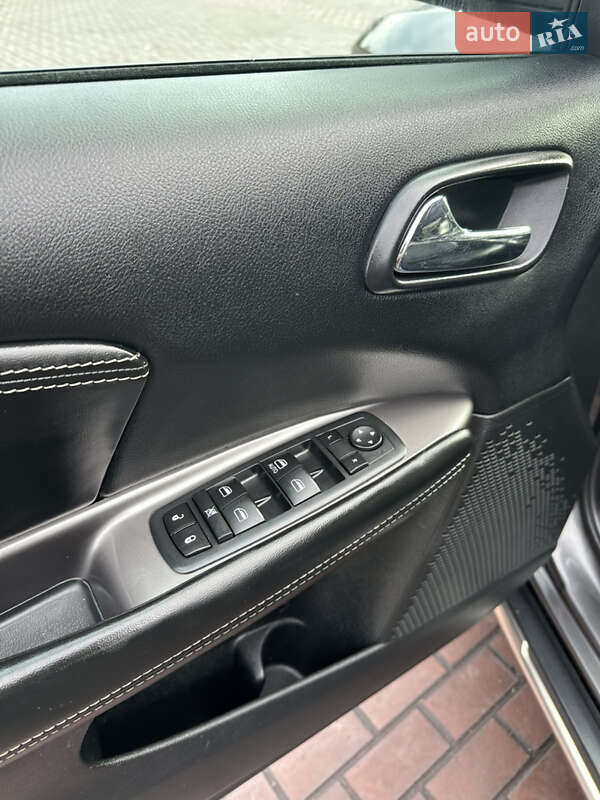 Внедорожник / Кроссовер Dodge Journey 2016 в Днепре фото 41 Внедорожник / Кроссовер Dodge Journey 2016 в Днепре