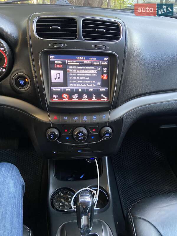 Позашляховик / Кросовер Dodge Journey 2015 в Чернівцях фото 40 Позашляховик / Кросовер Dodge Journey 2015 в Чернівцях