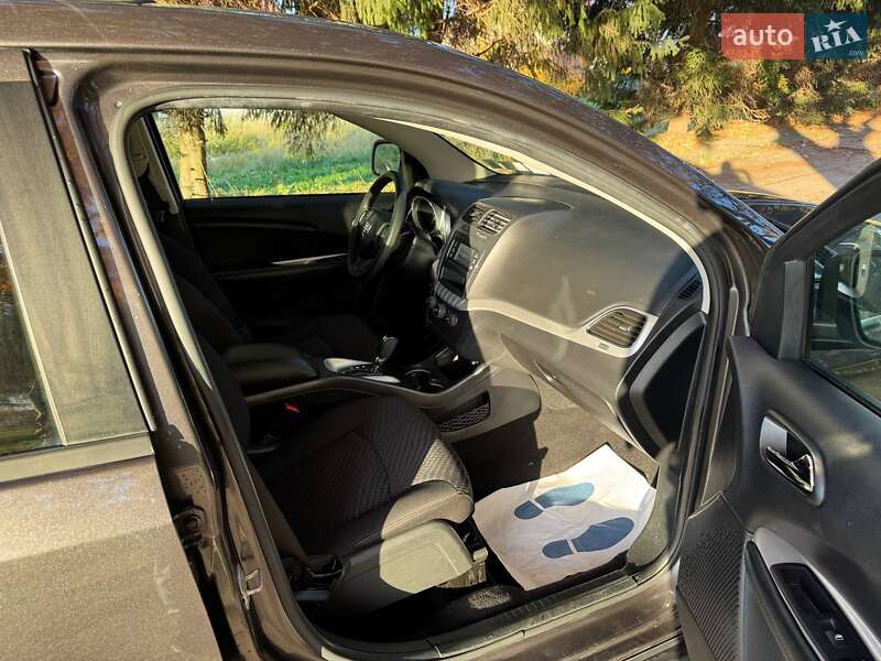 Позашляховик / Кросовер Dodge Journey 2017 в Львові фото 15 Позашляховик / Кросовер Dodge Journey 2017 в Львові