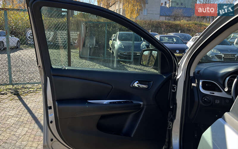 Позашляховик / Кросовер Dodge Journey 2018 в Стрию