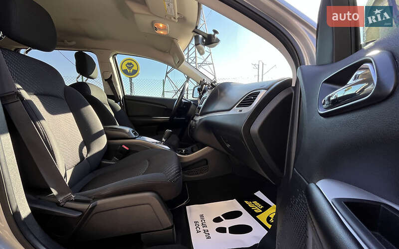 Позашляховик / Кросовер Dodge Journey 2018 в Стрию