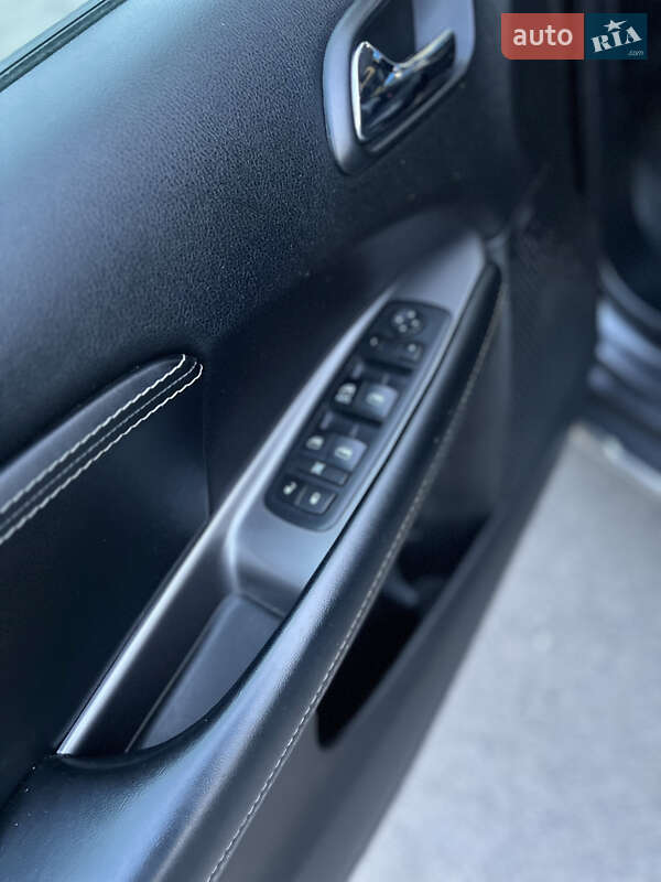 Позашляховик / Кросовер Dodge Journey 2017 в Мукачевому