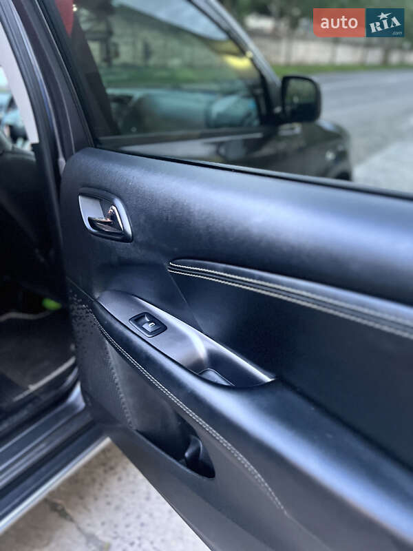 Позашляховик / Кросовер Dodge Journey 2017 в Мукачевому