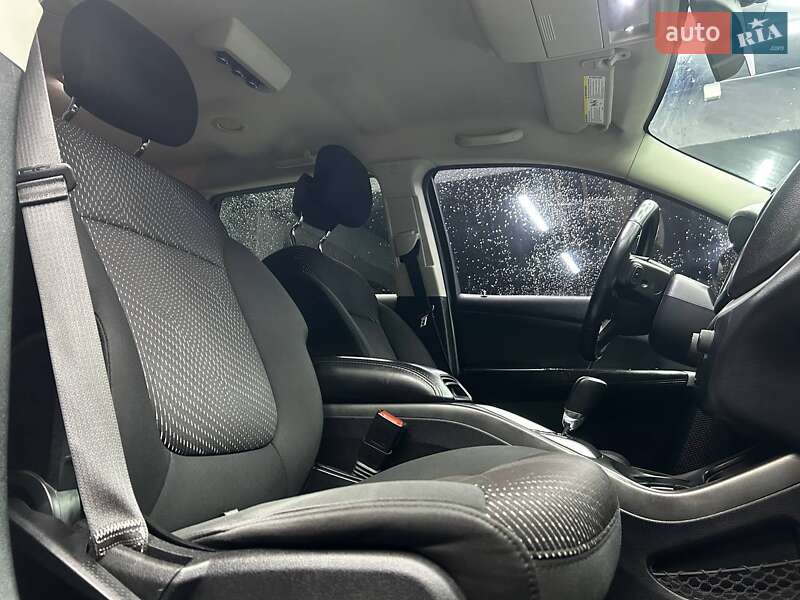 Позашляховик / Кросовер Dodge Journey 2014 в Чернівцях