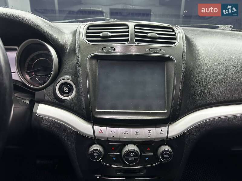 Позашляховик / Кросовер Dodge Journey 2014 в Чернівцях