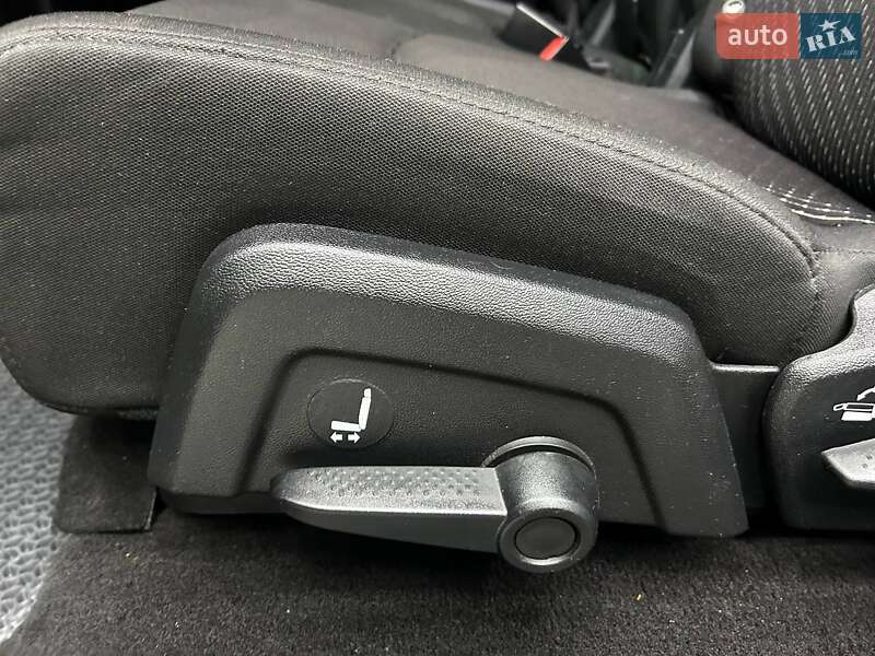 Позашляховик / Кросовер Dodge Journey 2014 в Чернівцях