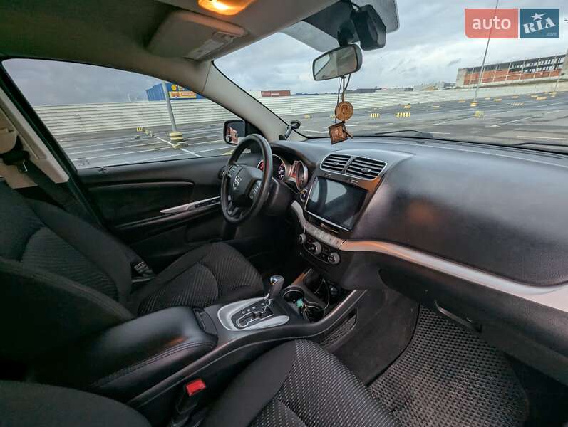 Внедорожник / Кроссовер Dodge Journey 2014 в Львове