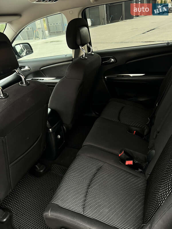 Внедорожник / Кроссовер Dodge Journey 2016 в Львове