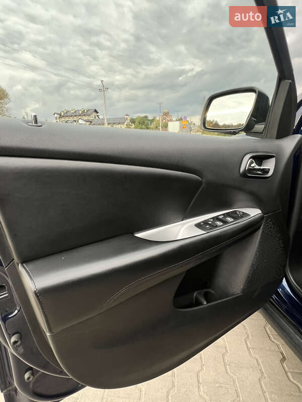 Внедорожник / Кроссовер Dodge Journey 2016 в Львове