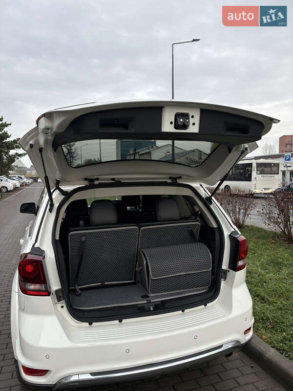 Позашляховик / Кросовер Dodge Journey 2017 в Львові фото 19 Позашляховик / Кросовер Dodge Journey 2017 в Львові